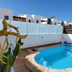https://playa-blanca-lanzarote-villa.in-canary-islands.com